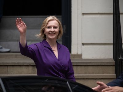 Stop tweeting @liztruss your congratulatory messages. That's not Britain's new PM