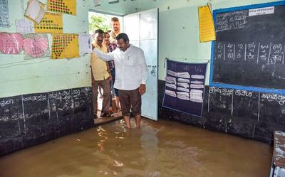 Downpour inundates houses, schools in Dharwad district