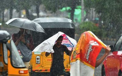 Afternoon rain throws life out of gear in Hyderabad