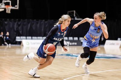 Berry on top of basketball despite hearing challenge