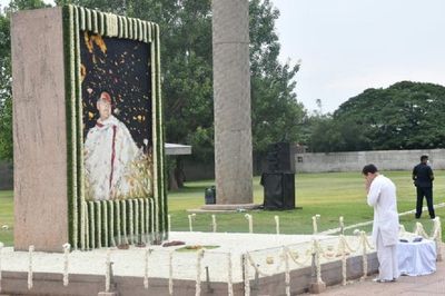 Tamil Nadu: Rahul Gandhi pays tribute to father Rajiv Gandhi ahead of 'Bharat Jodo Yatra'