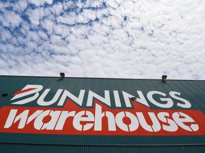 Man dies after Bunnings security headlock
