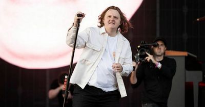 Lewis Capaldi confirms he has Tourette's as fans spot strange 'twitches'