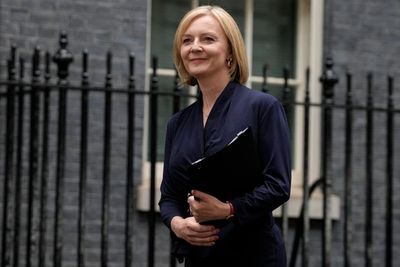UK leader Truss holds 1st Cabinet meeting amid energy crisis
