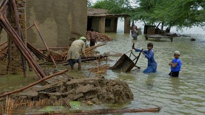 Credibility of Cop27 'in doubt' as wealthy polluters shun nations in need