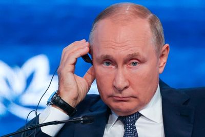 Truss election process ‘far from democratic’, claims Putin