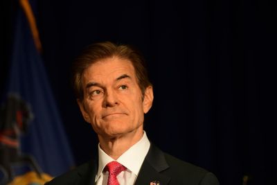 Dr Oz says uninsured ‘don’t have right to health’ but should get 15-minute checkups in ‘festival-like setting’