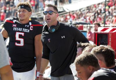 Chiefs QB Patrick Mahomes eager to defeat former mentor Kliff Kingsbury in Week 1