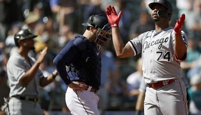 White Sox come from behind for 9-6 victory, take series from Mariners