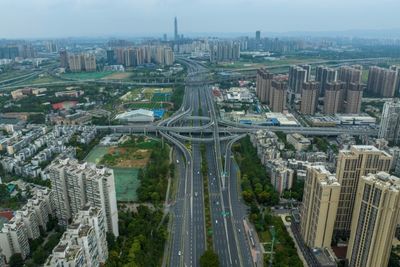 China's Chengdu extends Covid lockdown