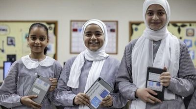 UN Gives Gaza Children Tablets to Connect With World