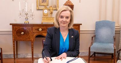 Liz Truss 'ready to burst into action' according to expert on handwriting