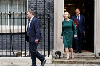 Liz Truss unveils plans to cap average energy bills at £2500 per year