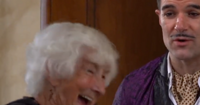 Edinburgh tourists duped by viral comic Troy Hawke in side-splitting stunt