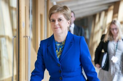 Sturgeon welcomes ‘belated’ energy bills plan but warns costs will still soar