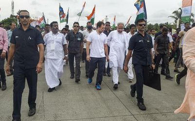 Rahul Gandhi begins long march from Kanniyakumari