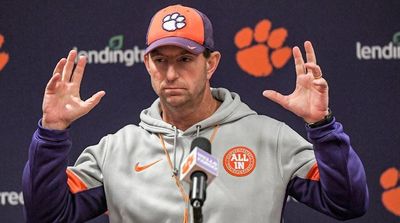 Clemson, Swinney Agree to 10-Year, $115M Contract Extension