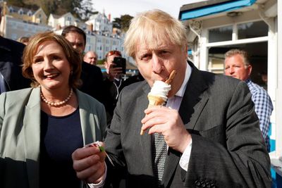 Boris Johnson given £24,000 donation to cover wedding costs including ‘ice cream van’