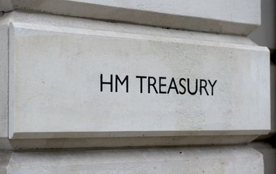 Senior Treasury official Sir Tom Scholar leaves post after six years