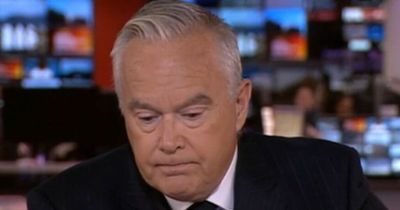 BBC's Huw Edwards visibly moved as he announces The Queen's death to viewers