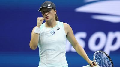 Iga Świątek to face Ons Jabeur in women's US Open final after contrasting semis