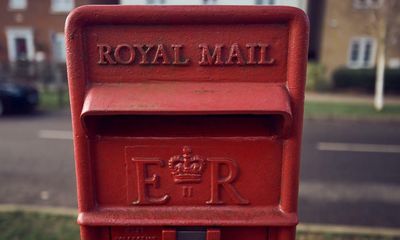 Royal Mail and rail workers cancel strikes after the Queen’s death