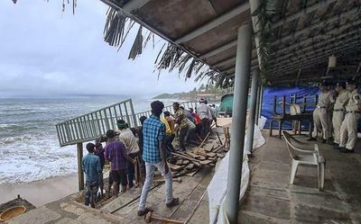 Supreme Court stays demolition of Curlies beach shack in Goa in specific survey number