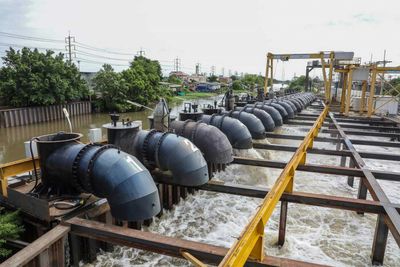 Floods receding in Rangsit, Pathum Thani