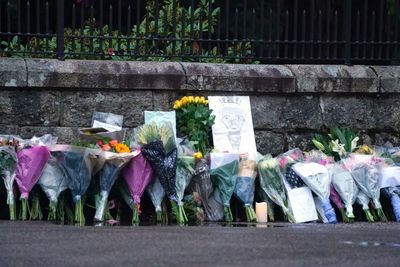 Public advised where to leave flowers after death of Queen