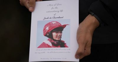 Jockeys, trainers and racegoers pay tribute to Jack de Bromhead at Laytown Races