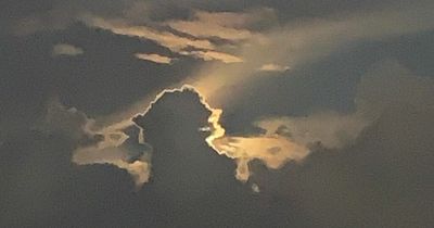 'Image of Queen' appears in clouds above Wales