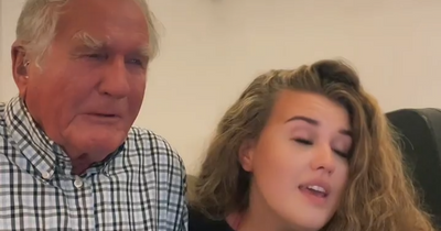Heartbreaking tribute to Queen as singer and her grandad brought to tears