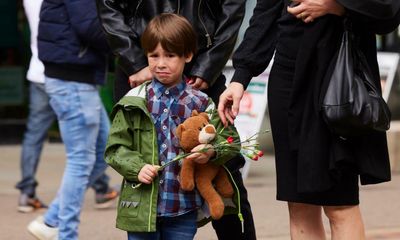 ‘Things won’t be the same’: Manchester mourns death of Elizabeth II