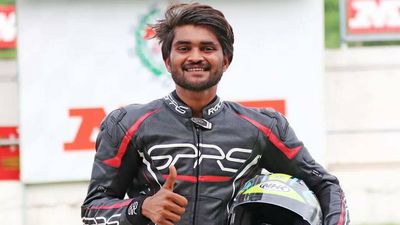 Sarvesh Balappa storms to pole in National Motorcycle Racing Championship