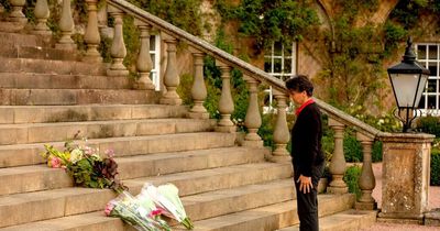 Poignant floral tributes left on steps of Ayrshire Royal estate in honour of The Queen