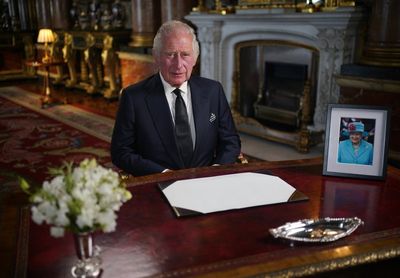 King makes historic televised address to mark death of the Queen