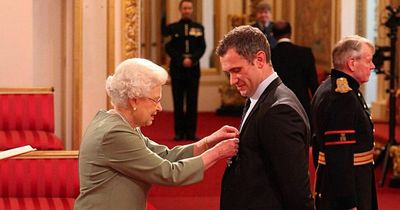 Rugby league is right to carry on to honour The Queen who had real "integrity and dignity"