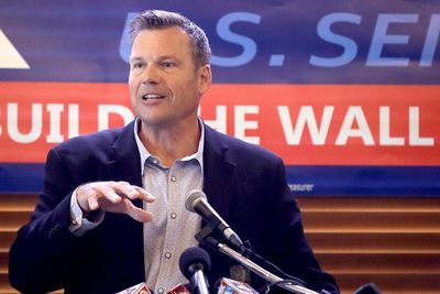 Kris Kobach resigns from We Build the Wall after Bannon and group charged with conspiracy