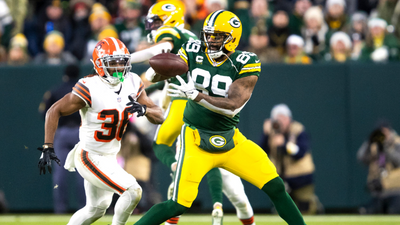 Lewis Details How Packers Essentially Have ‘Two Different Playbooks’