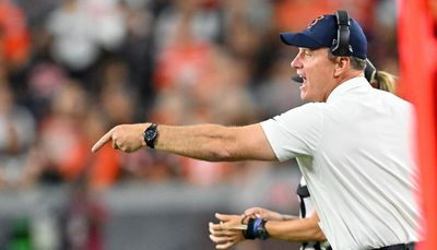 Matt Eberflus: Bears ‘writing our own book’ amid gloomy predictions