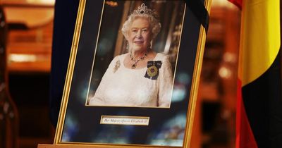 The secret note written by the Queen that no one can open for 63 years