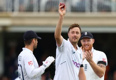Seamers put England in charge of third Test on a poignant day at Kia Oval