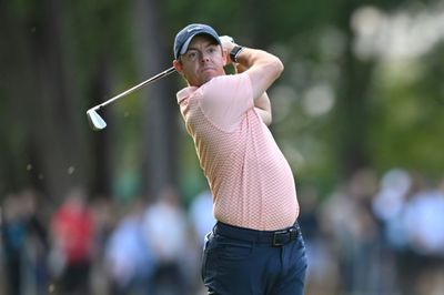 McIlroy makes charge at Wentworth after moving tribute to Queen