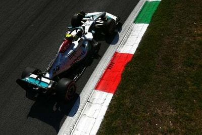 Lewis Hamilton considering cockpit distractions due to overtaking issues at Italian Grand Prix