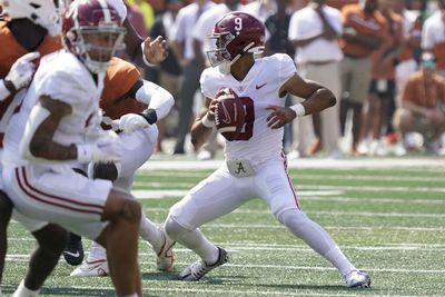 Bryce Young with dazzling TD pass as Alabama leads Texas