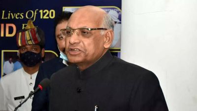 Now, governor also mum on EC letter on Soren brother