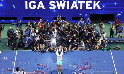 Iga Swiatek holds off Ons Jabeur rally to win US Open women’s singles