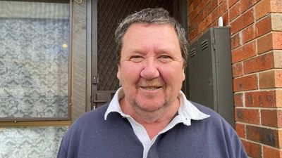 Victorian public housing advocates push for solar panel pledge before state election