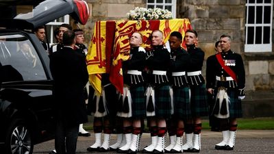 Queen's funeral cortege arrives in Edinburgh from Balmoral Castle