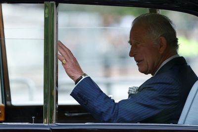 Chinese President Xi congratulates King Charles on accession to throne